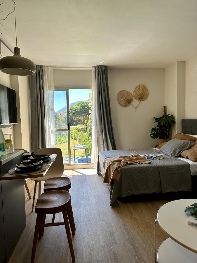 Minerva Estudio Suite La Biznaga , Beach And Pool Benalmadena Bagian luar foto