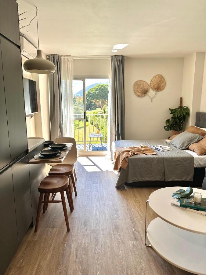 Minerva Estudio Suite La Biznaga , Beach And Pool Benalmadena Bagian luar foto